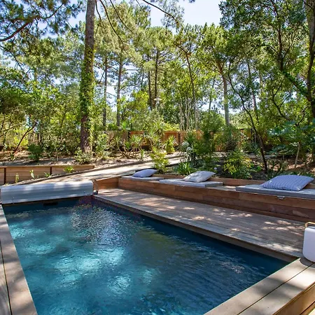 Βίλα Les Pins Agalis With Swimming Pool